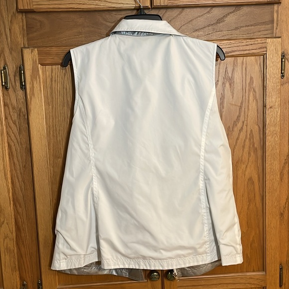 Silver metallic or white - Reversible Vest - Picture 5 of 6